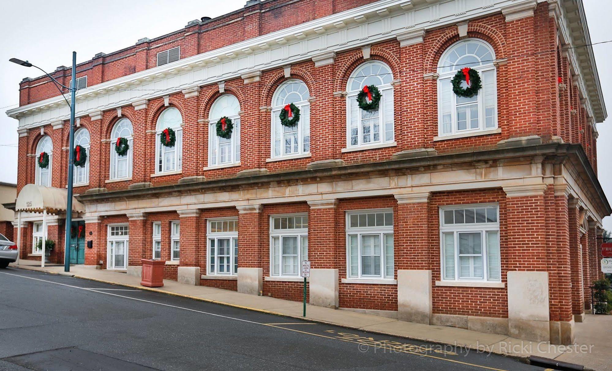 The Firehouse Inn Rutherfordton Exterior foto
